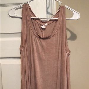 Mauve tank top size M/L. Perfect for summer! Flowy